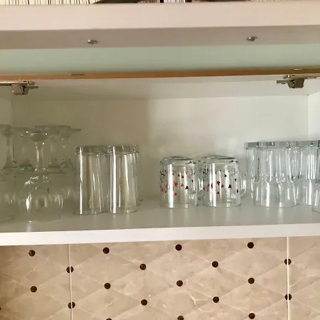 Comfortable Family With Kitchen *